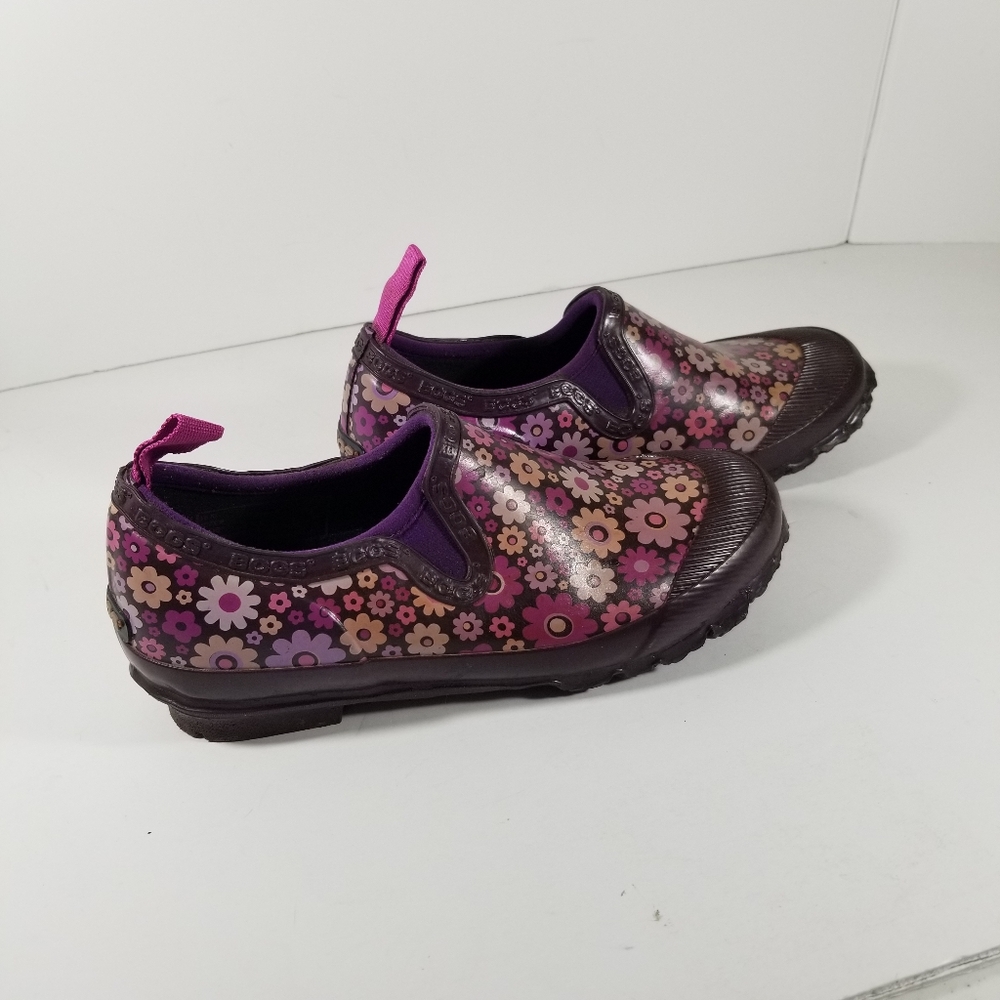 Bogs Rain Boots Girl's Size 6 Rue Rain Purple Floral Slip On Cap Toe Shoes